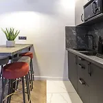 Hsh Saint Lazare-Opera Calm & Cosy Apartement